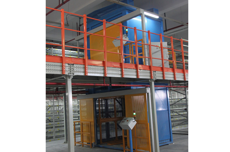 Picking cage lifting system